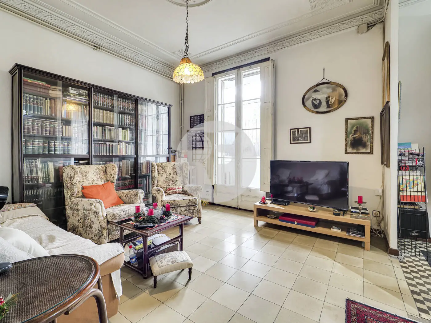 Magnificent apartment is for sale in the Dreta de l'Eixample of Barcelona 2