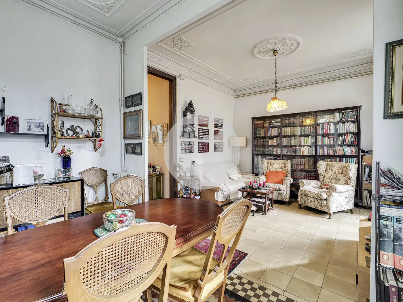 Magnificent apartment is for sale in the Dreta de l'Eixample of Barcelona 9