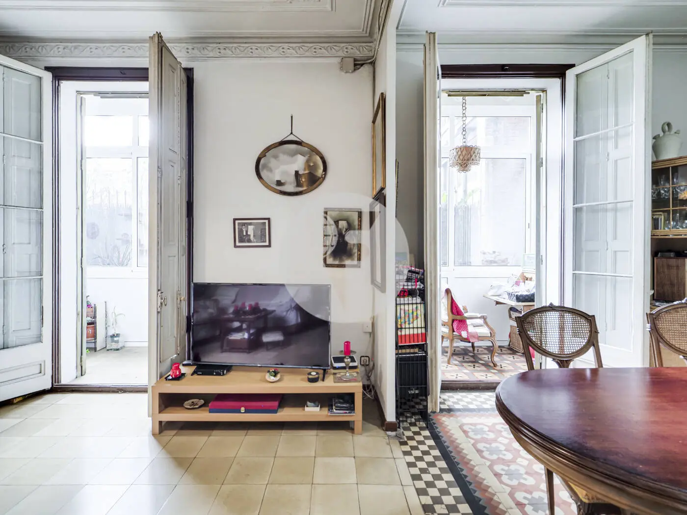 Magnificent apartment is for sale in the Dreta de l'Eixample of Barcelona 10