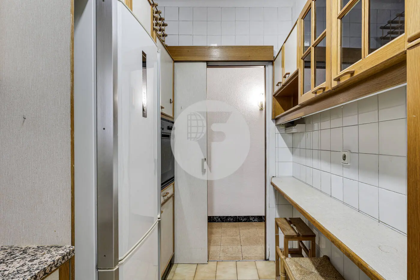 3-bedroom apartment located in the Nova Esquerra de l'Eixample neighborhood of Barcelona. 13