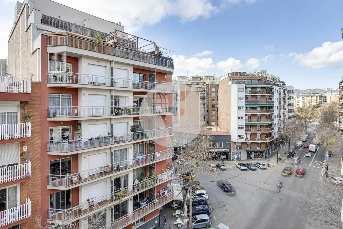 Piso de 3 habitaciones ubicado en el barrio de la Nova Esquerra de l'Eixample de Barcelona. 8