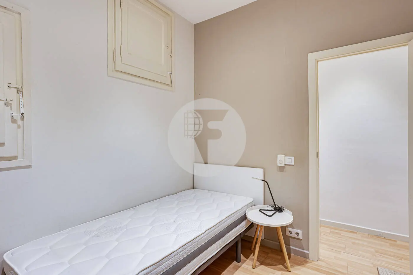 Magnificent apartment for sale next to Pl Universitat of 114m2 according to the land registry, located on Tallers Street in the Ciutat Vella neighborhood of Barcelona 20