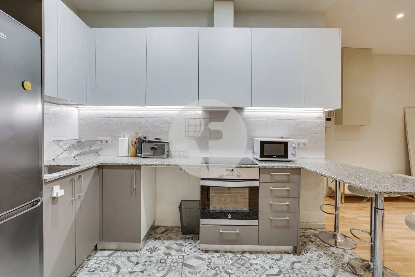 Magnificent apartment for sale next to Pl Universitat of 114m2 according to the land registry, located on Tallers Street in the Ciutat Vella neighborhood of Barcelona 4