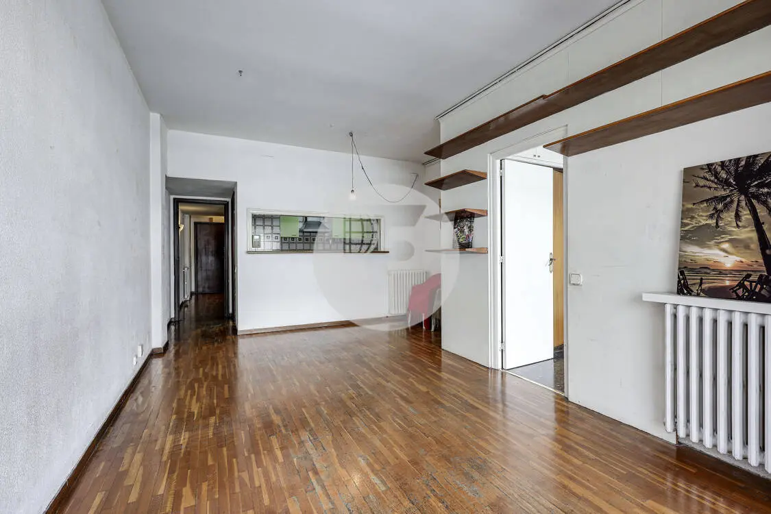 Splendid apartment for sale in the heart of the Sant Antoni neighborhood 5