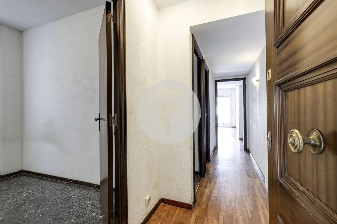 Splendid apartment for sale in the heart of the Sant Antoni neighborhood 36