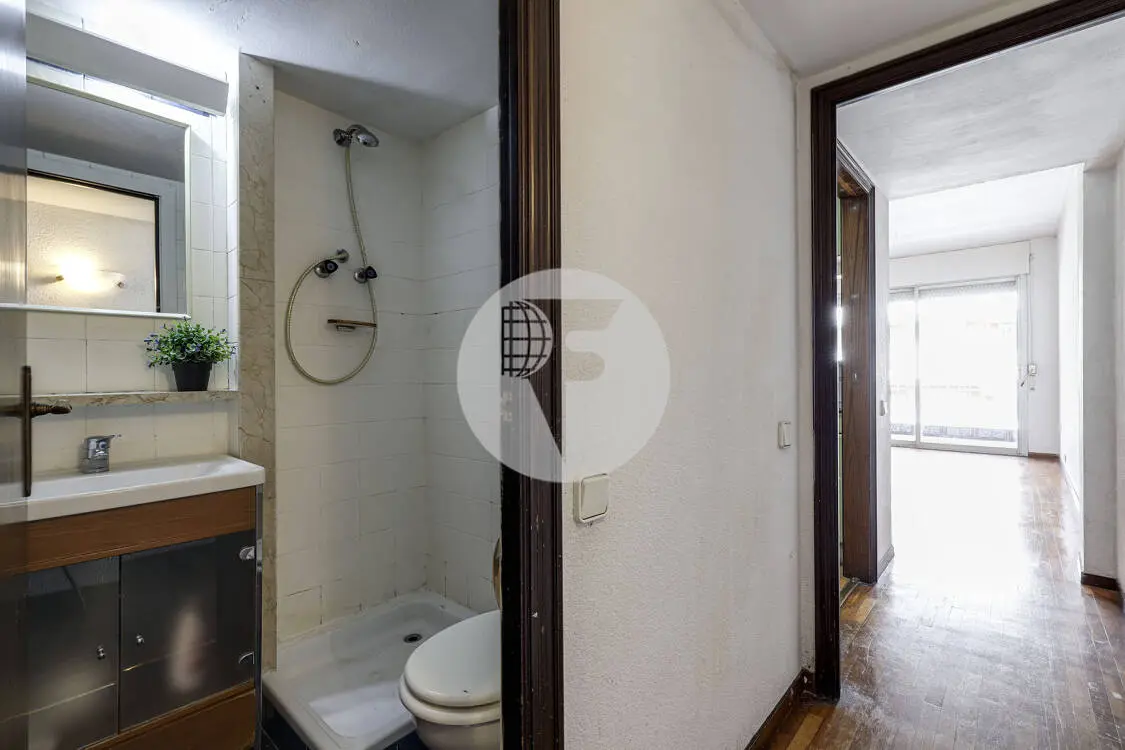 Splendid apartment for sale in the heart of the Sant Antoni neighborhood 31