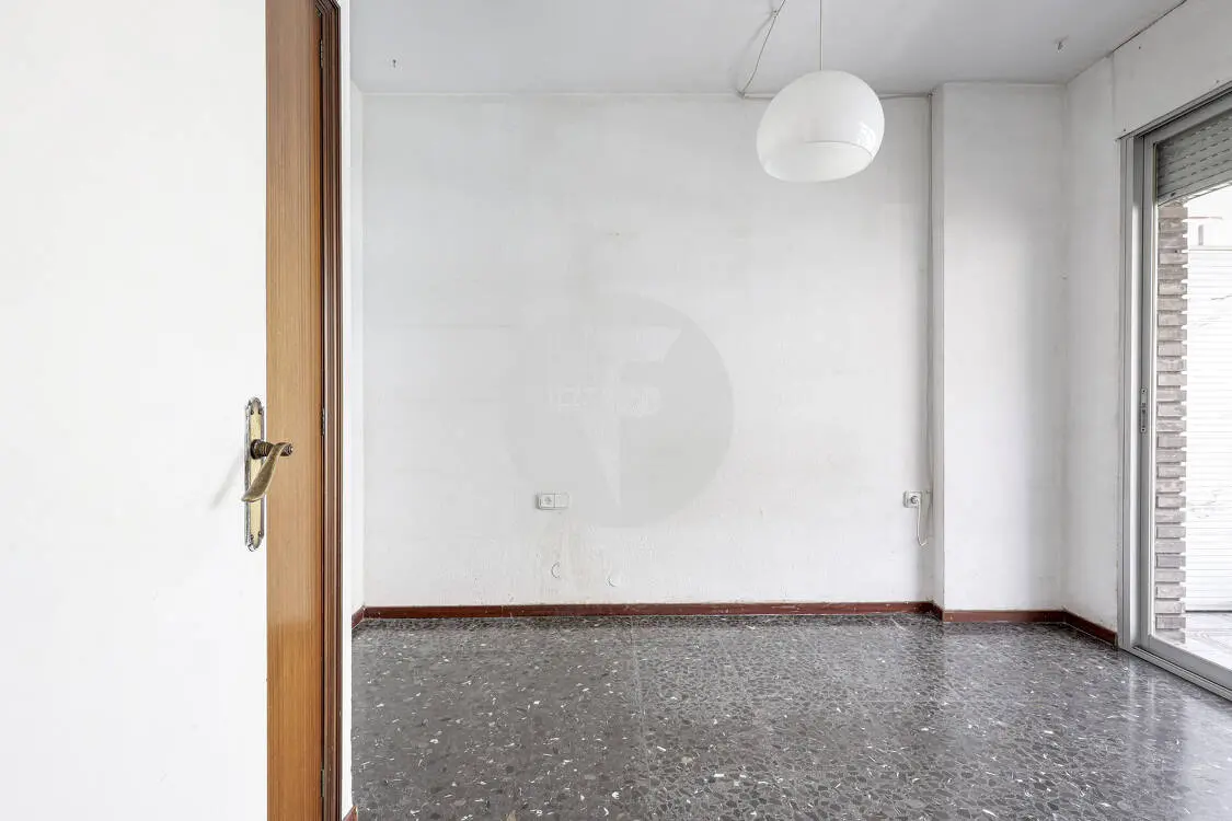 Splendid apartment for sale in the heart of the Sant Antoni neighborhood 11