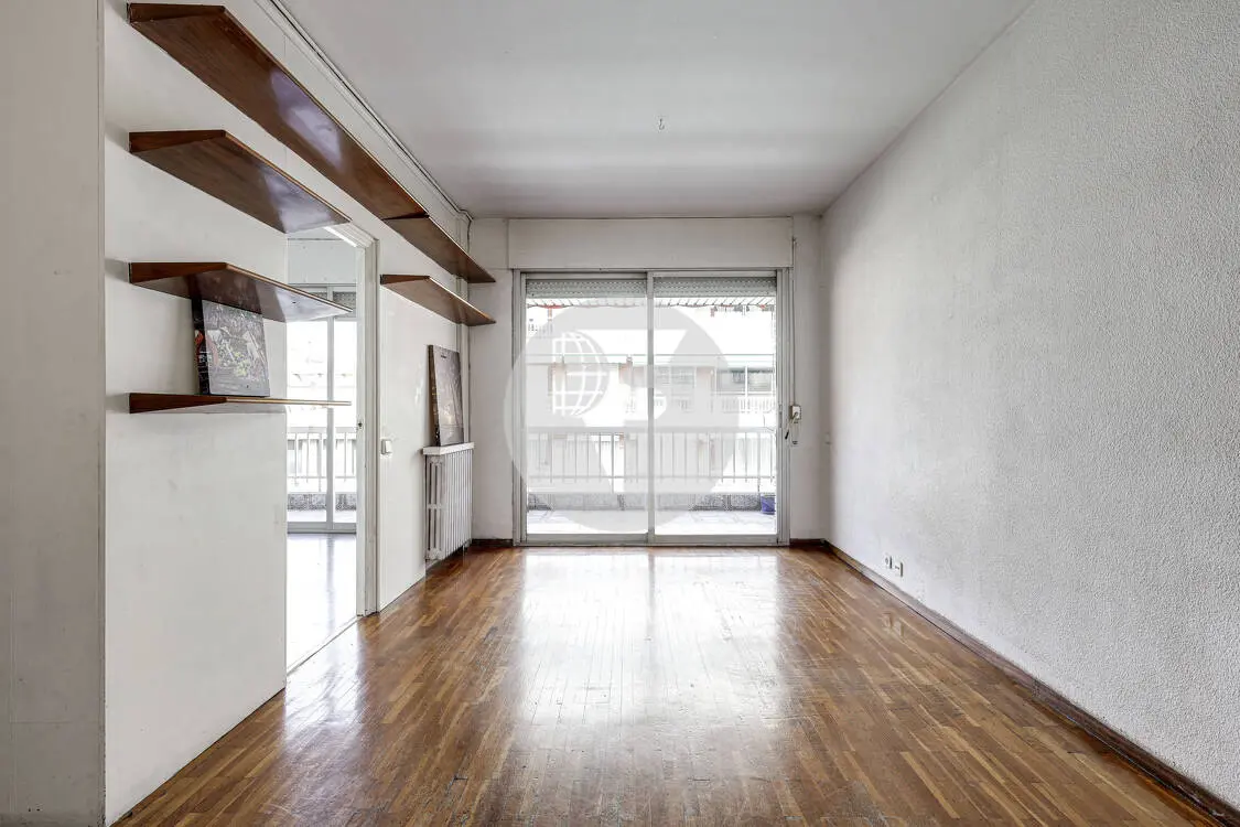 Espléndido piso en venta en el corazón del barrio de Sant Antoni de Barcelona 2