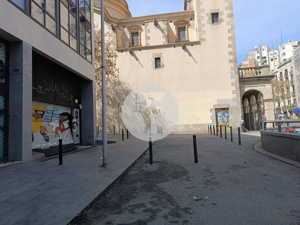 Parking space for sale, located on Tallers Street in Barcelona 10
