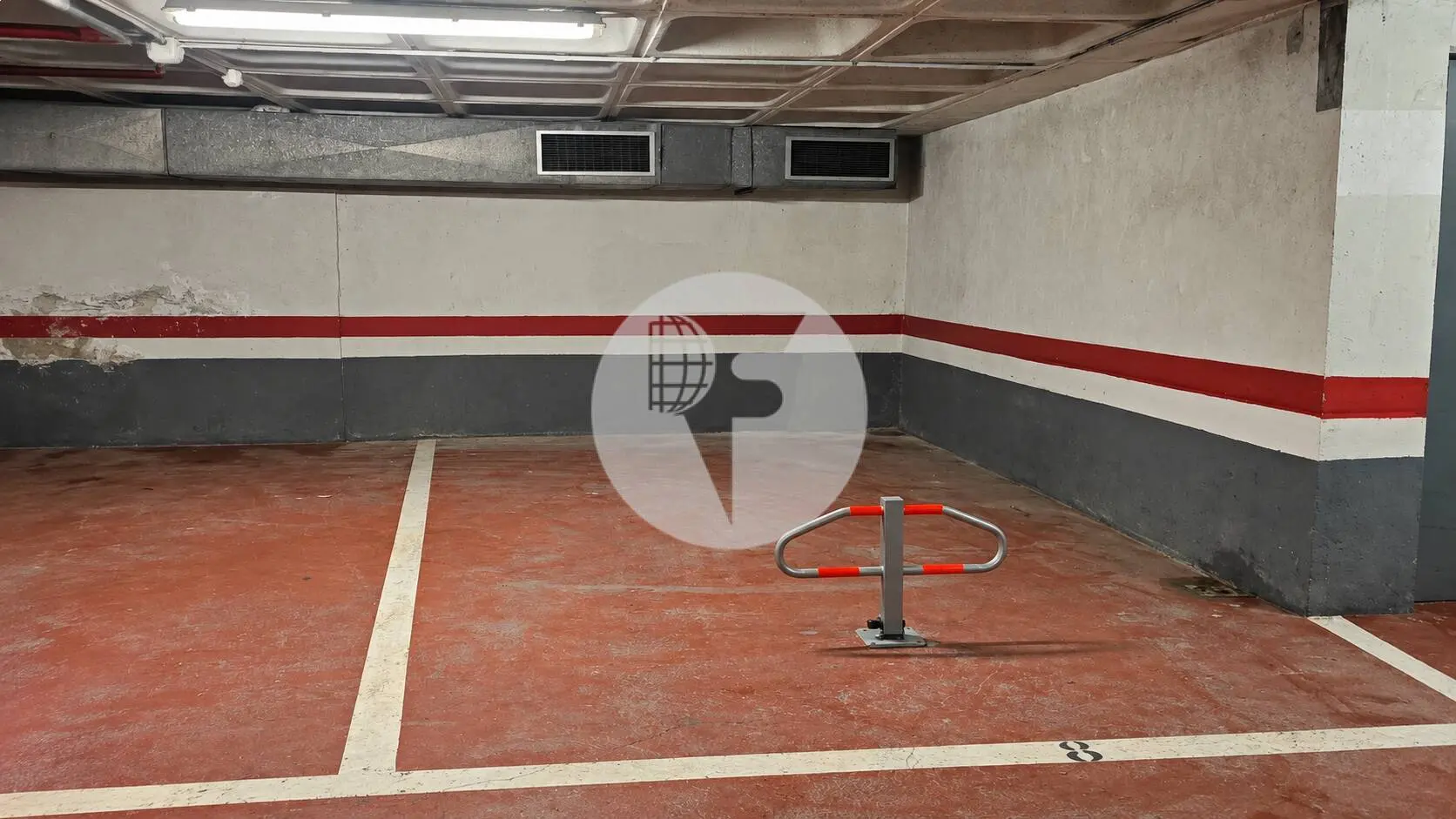 Plaza de parking en venta en Plaça Urquinaona, en el centro de Barcelona - imagen 3