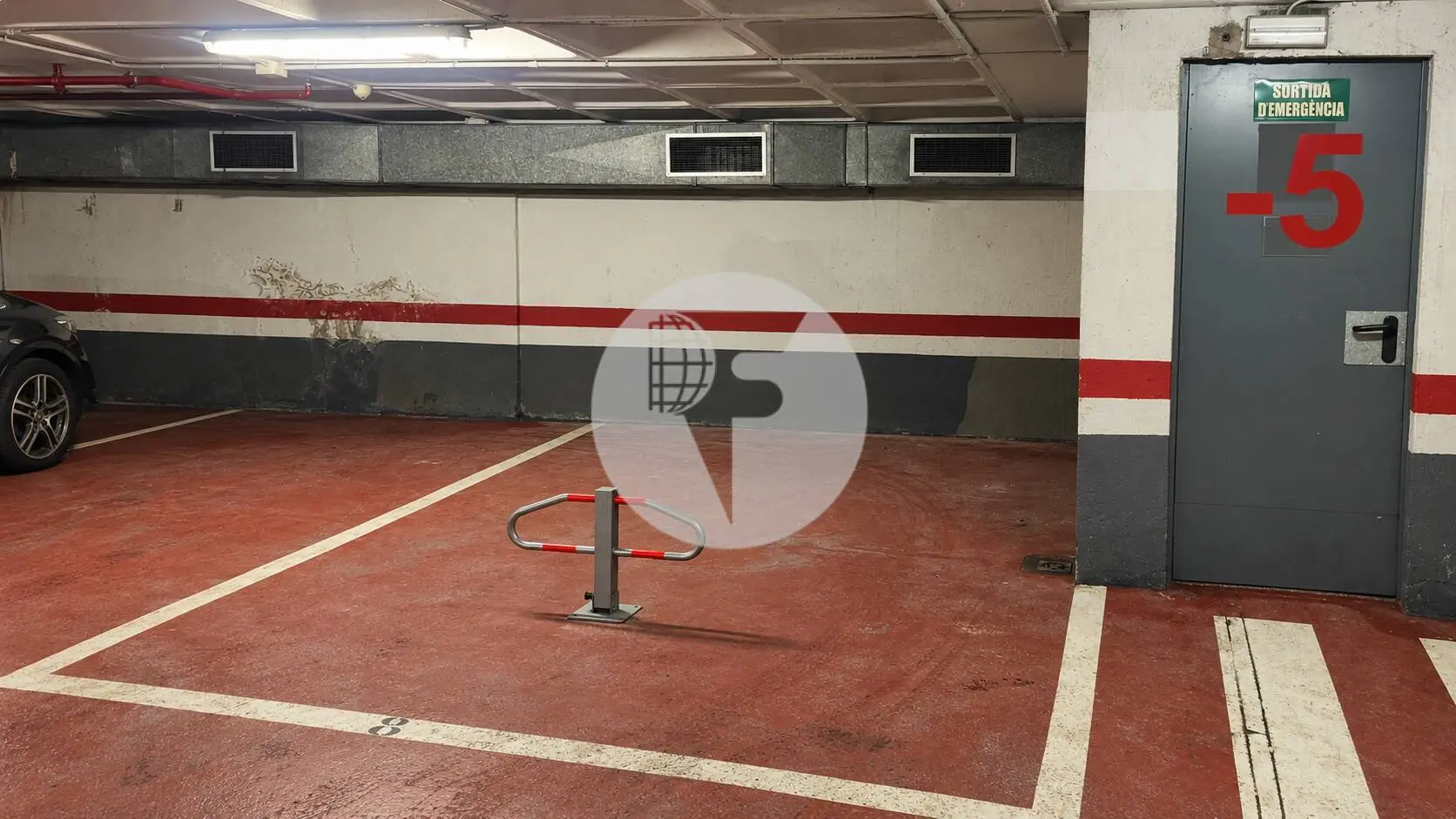 Plaza de parking en venta en Plaça Urquinaona, en el centro de Barcelona - imagen 4