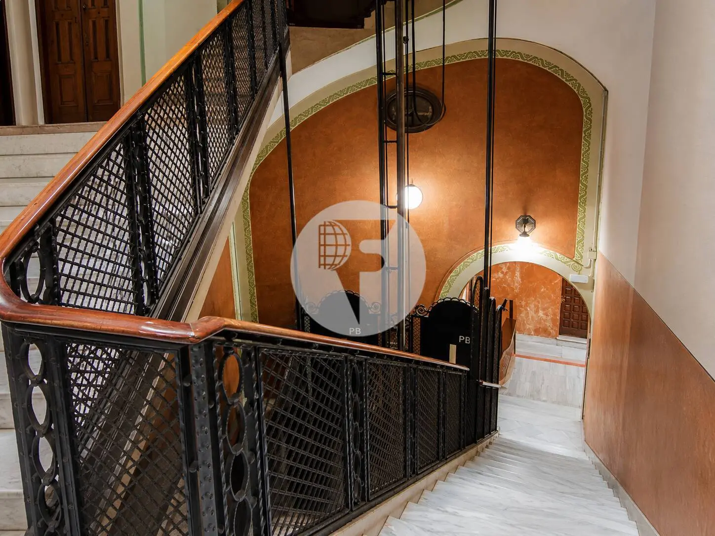 Piso con encanto en finca catalogada en la Diagonal, reformado, amueblado y listo para entrar a vivir - imagen 19