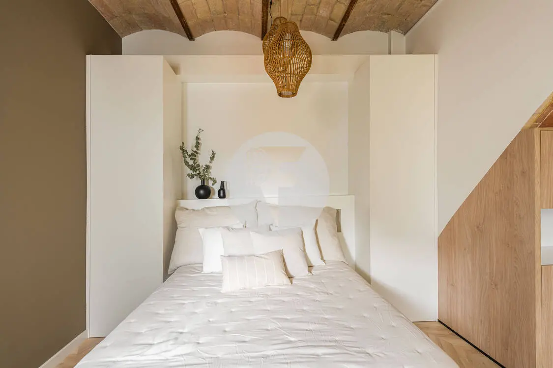 Piso con encanto en finca catalogada en la Diagonal, reformado, amueblado y listo para entrar a vivir - imagen 14