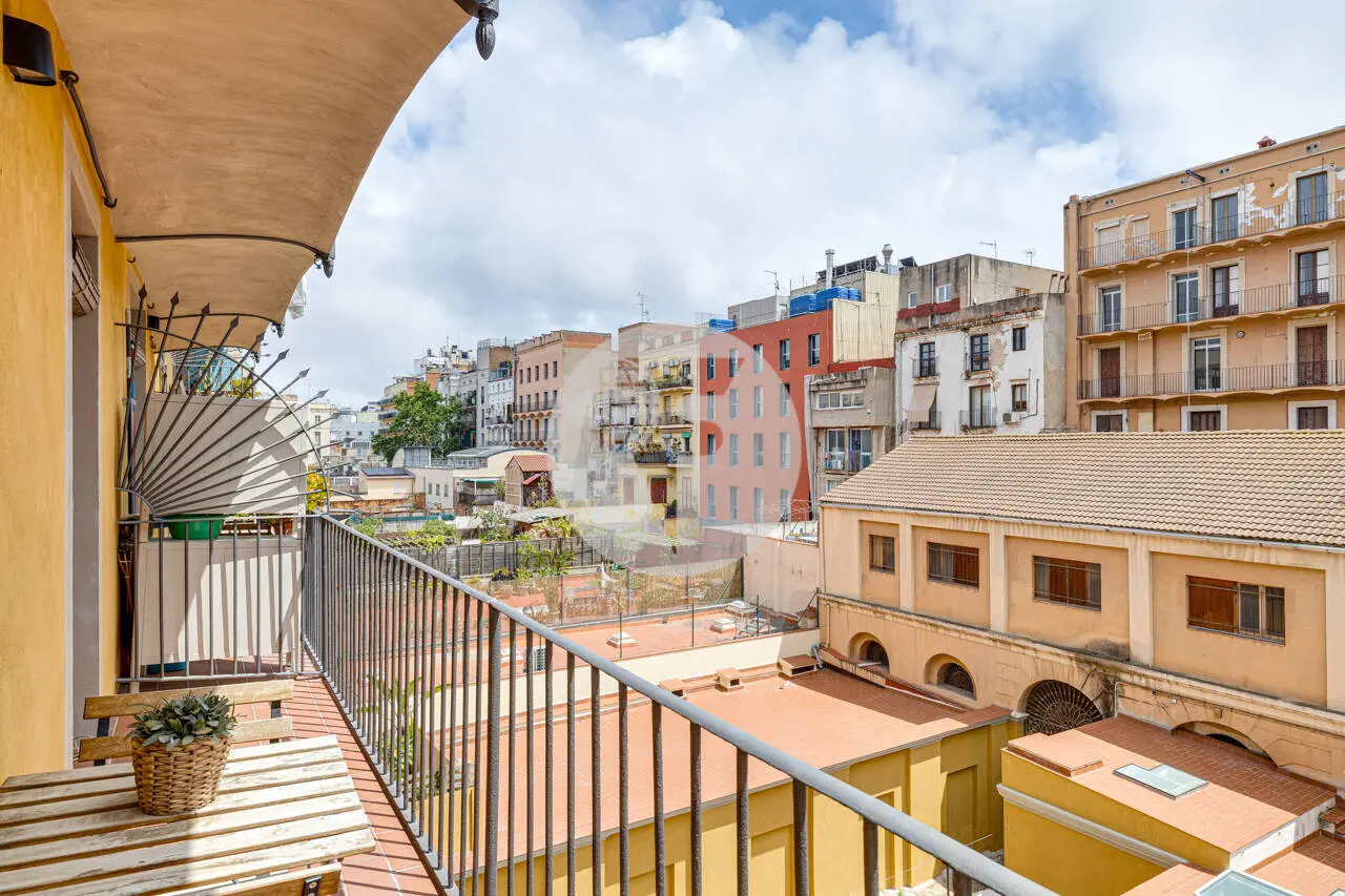 Exclusivo piso en venta en Ciutat Vella - imagen 3
