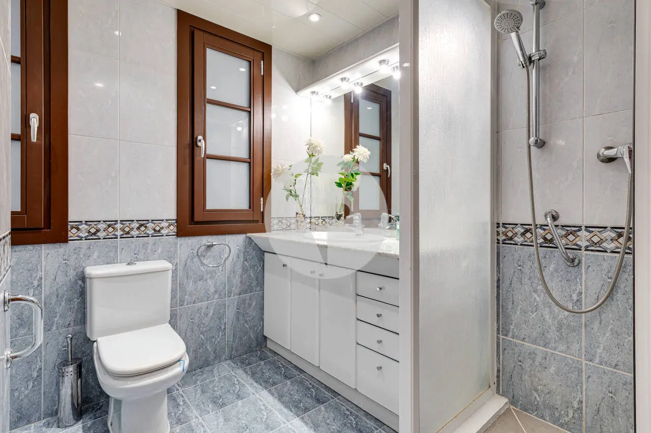 Exclusivo piso en venta en Ciutat Vella - imagen 7