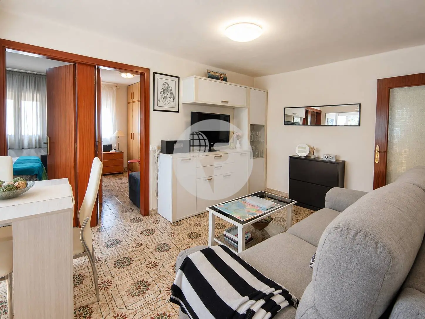 Piso luminoso y práctico en Via Favència: 2 habitaciones, exterior - imagen 6