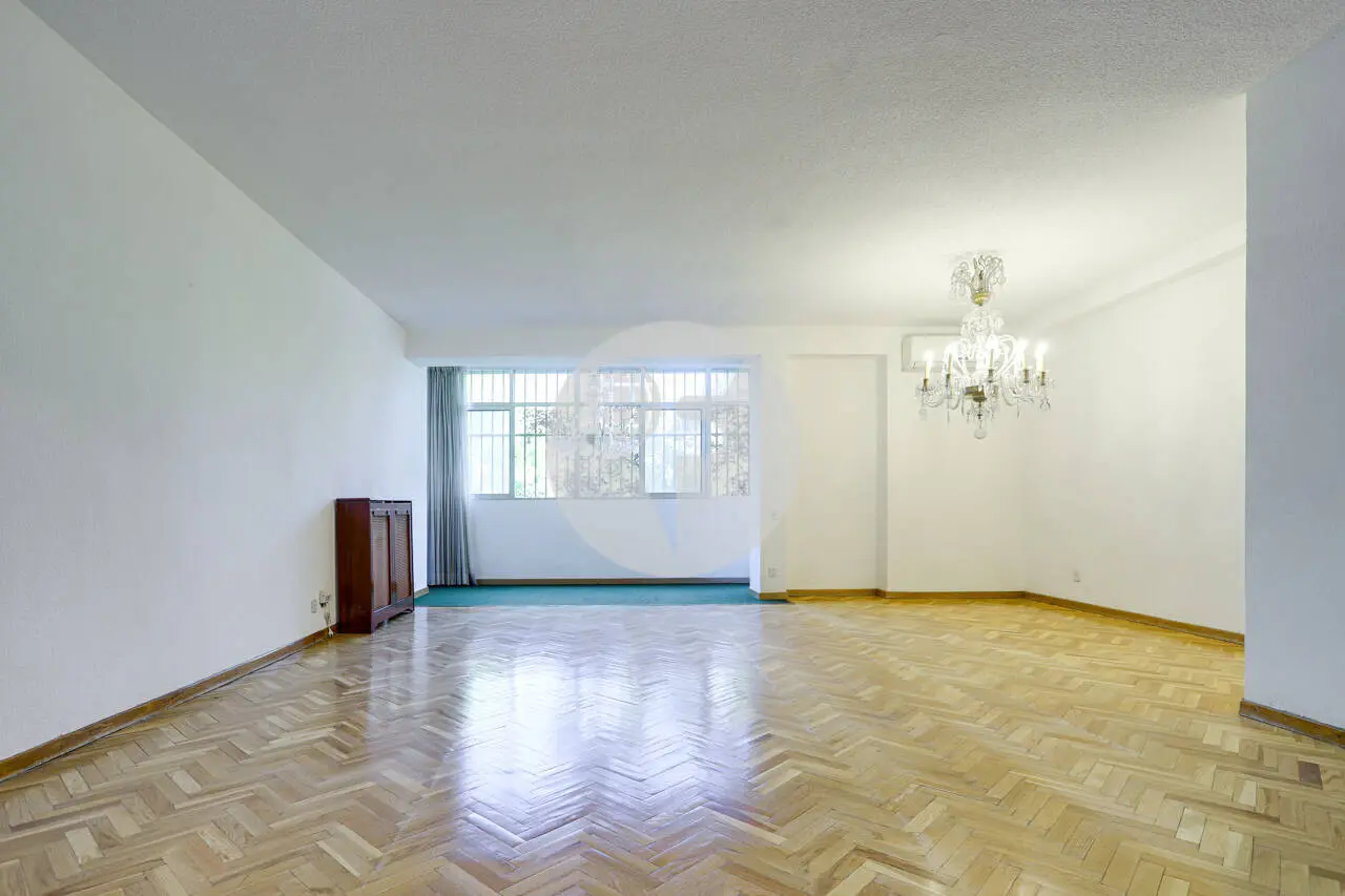 Piso en venta en calle Condado de Treviño - imagen 2