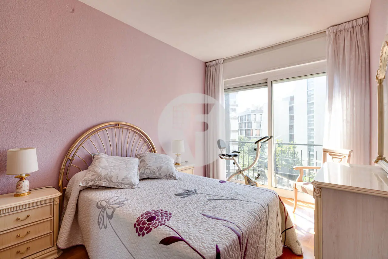 PISO ALTO Y LUMINOSO CON TERRAZA Y PLAZA DE APARCAMIENTO INCLUIDA EN EL EIXAMPLE ESQUERRE - imagen 29