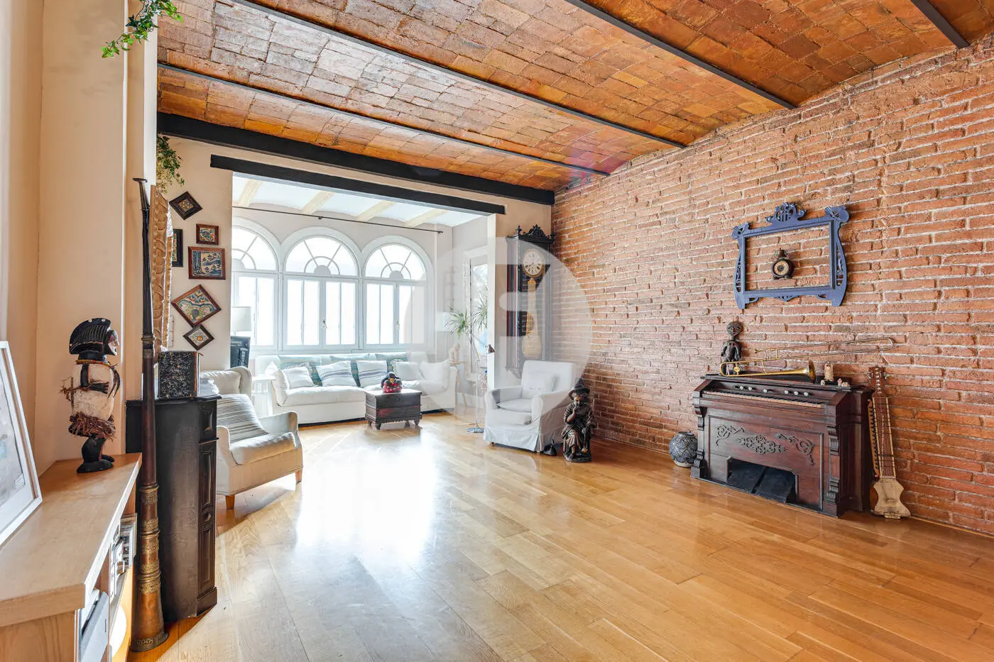 Singular vivienda de 188 m² ubicada junto al Mercat del Ninot, Barcelona - imagen 2