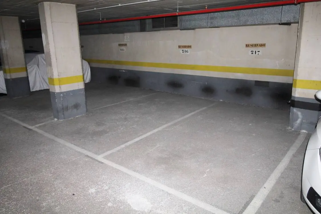 Parking space for sale in Travessera de les Corts, Barcelona 3