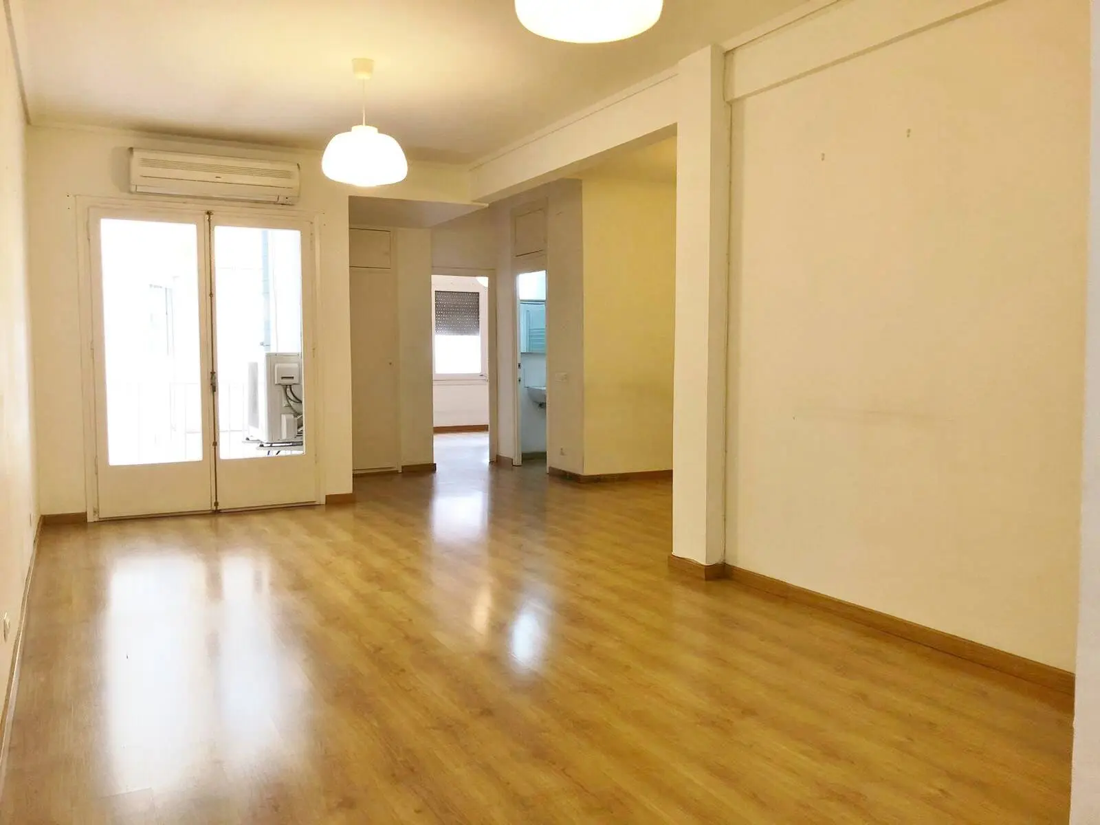Bonito piso en venta de 83m2 en Av. Josep Tarradellas 2