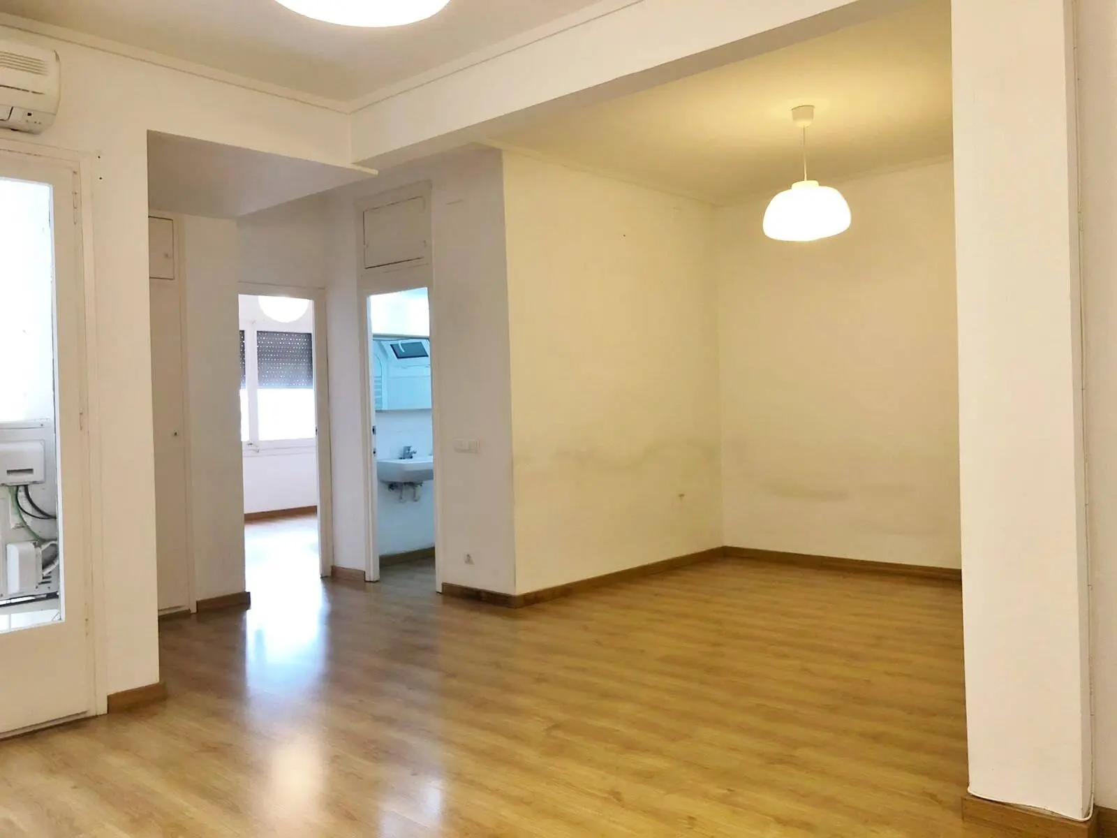 Bonito piso en venta de 83m2 en Av. Josep Tarradellas 6