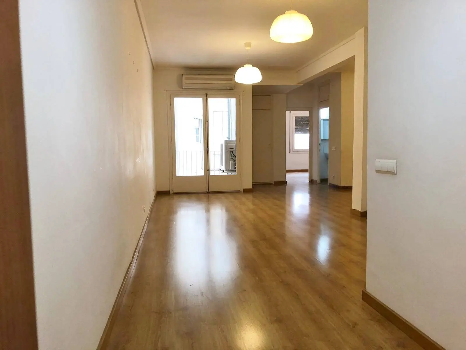 Bonito piso en venta de 83m2 en Av. Josep Tarradellas 4