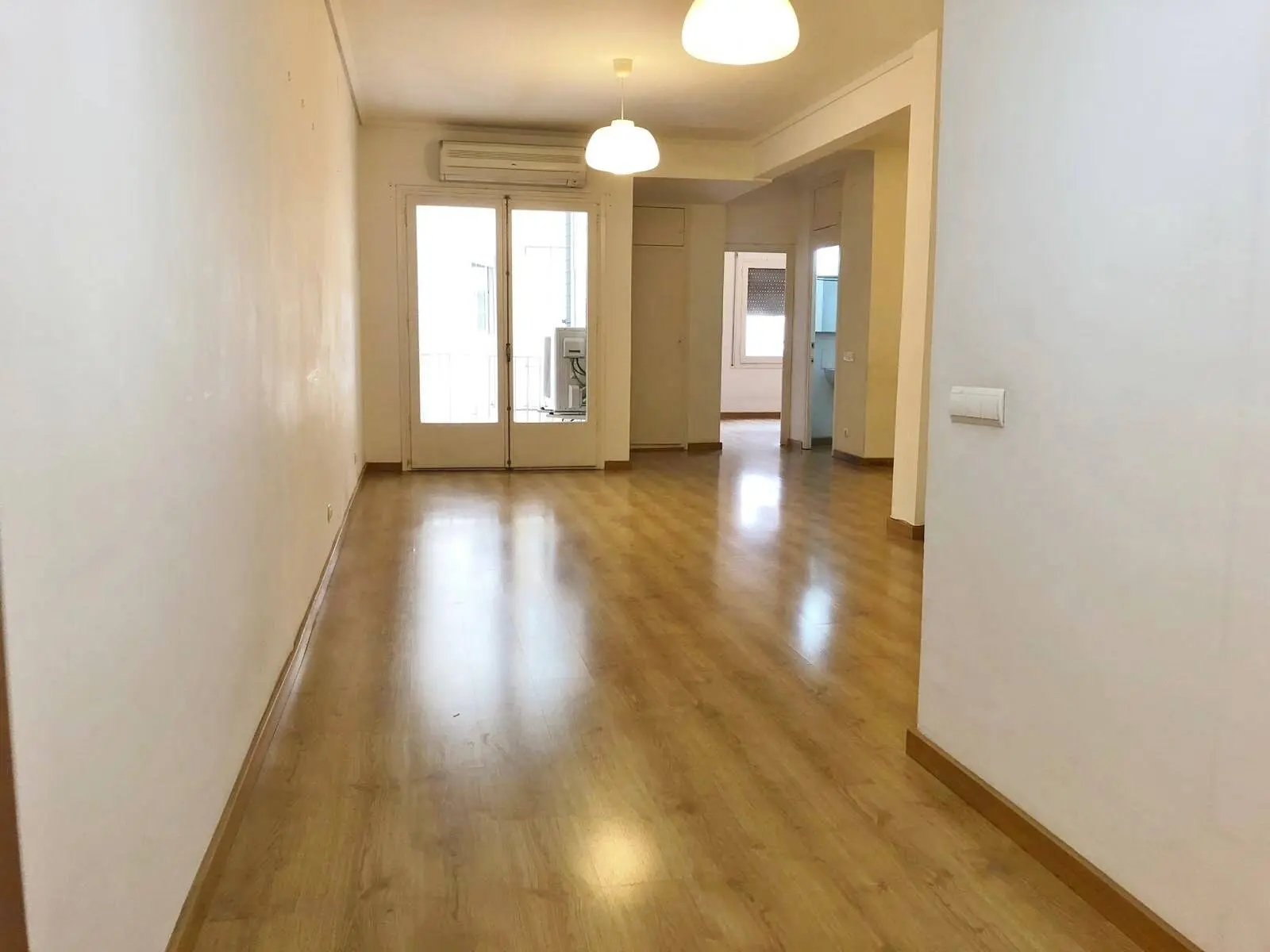 Bonito piso en venta de 83m2 en Av. Josep Tarradellas 3