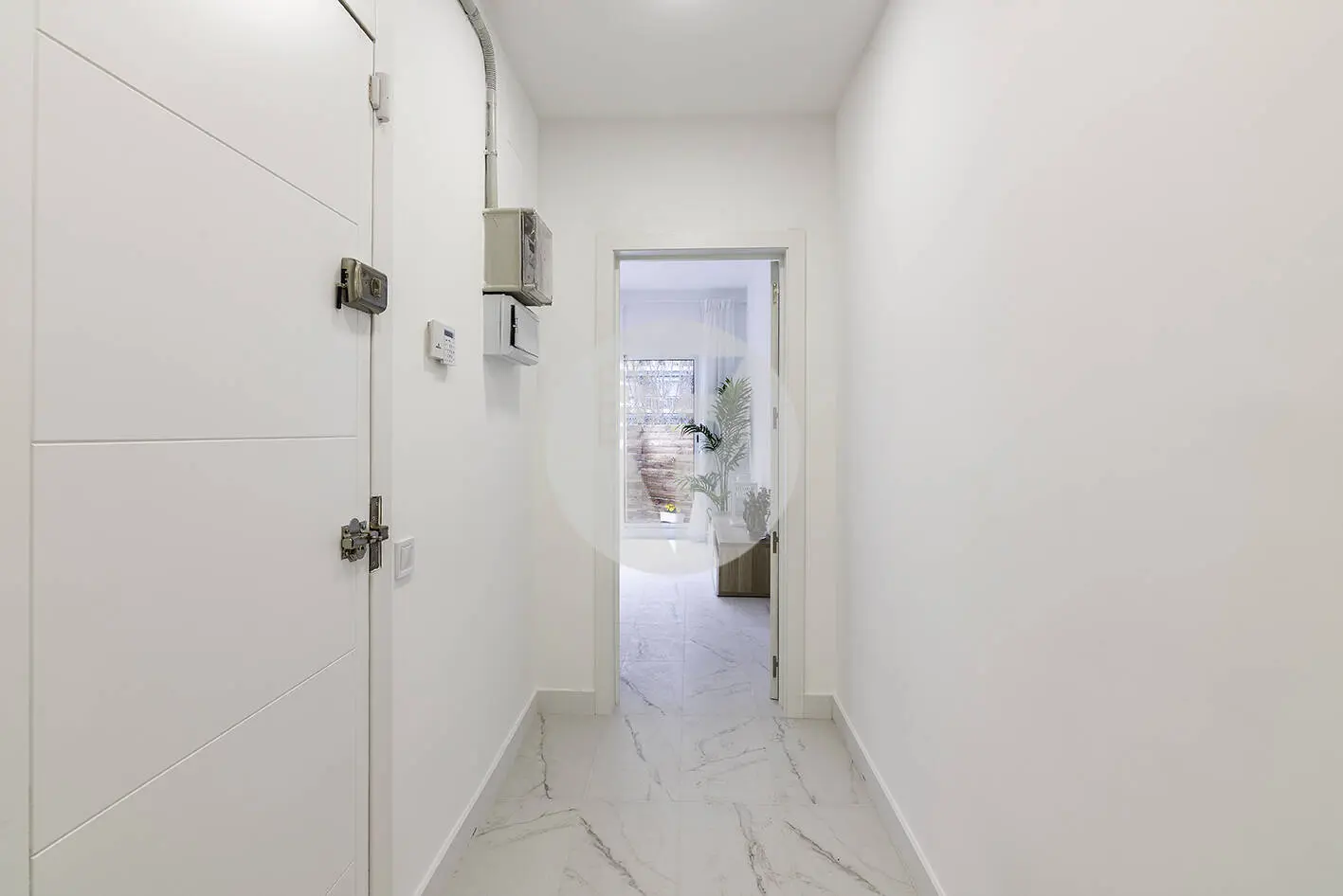 Brand new completely renovated apartment on Aragó street in the heart of El Clot in Barcelona. 40