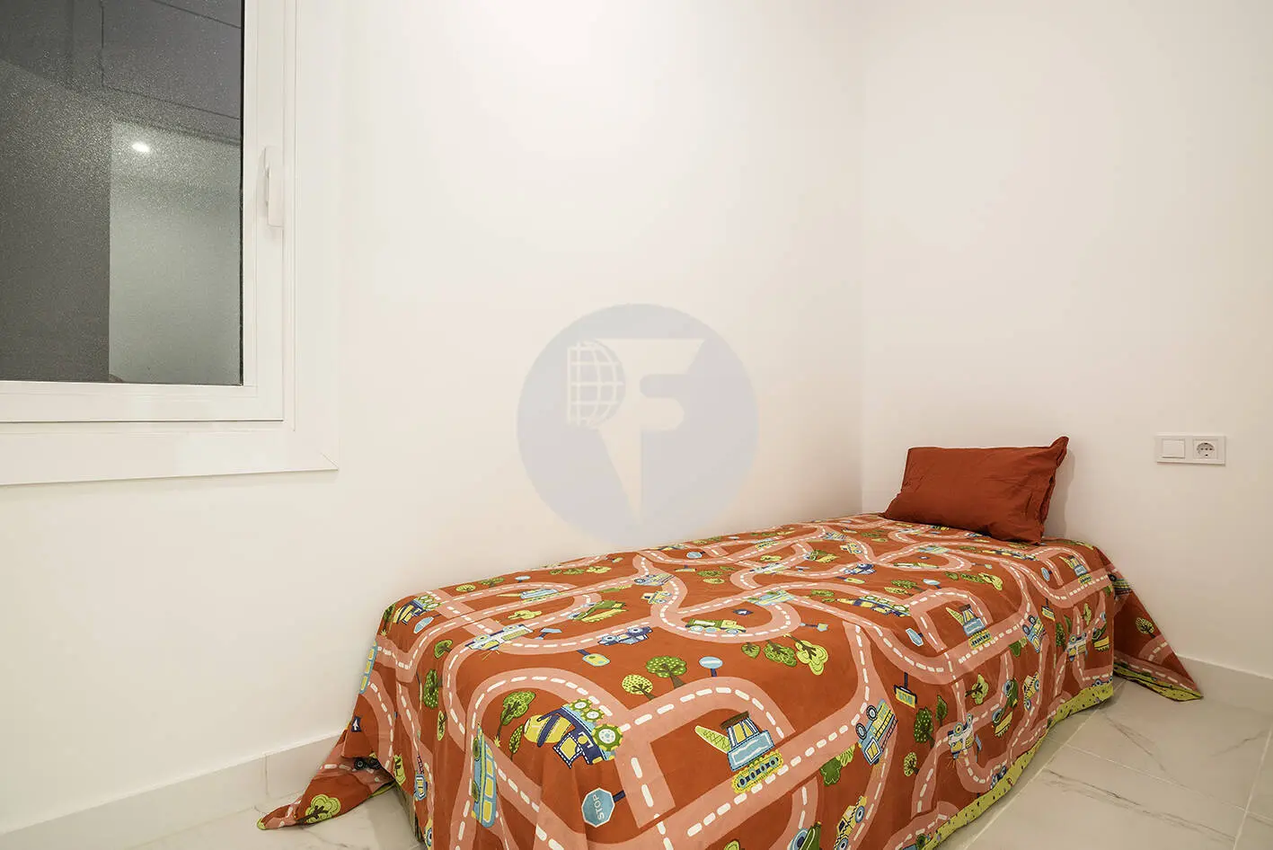 Brand new completely renovated apartment on Aragó street in the heart of El Clot in Barcelona. 19