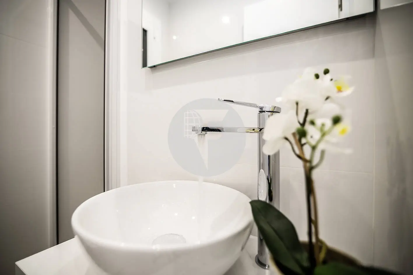 Brand new completely renovated apartment on Aragó street in the heart of El Clot in Barcelona. 29