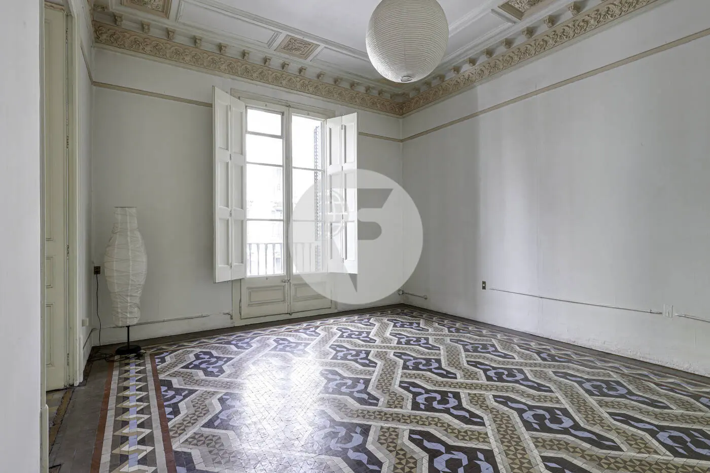 Impresionante piso en elegante finca modernista del Eixample 19