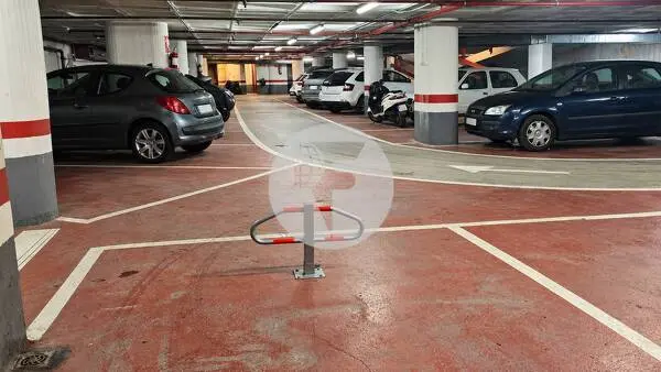 Plaza de parking en venta en Plaça Urquinaona, en el centro de Barcelona