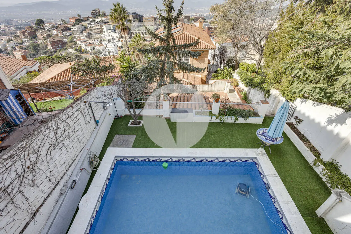  Casa amb jardí i piscina a La Miranda. 30
