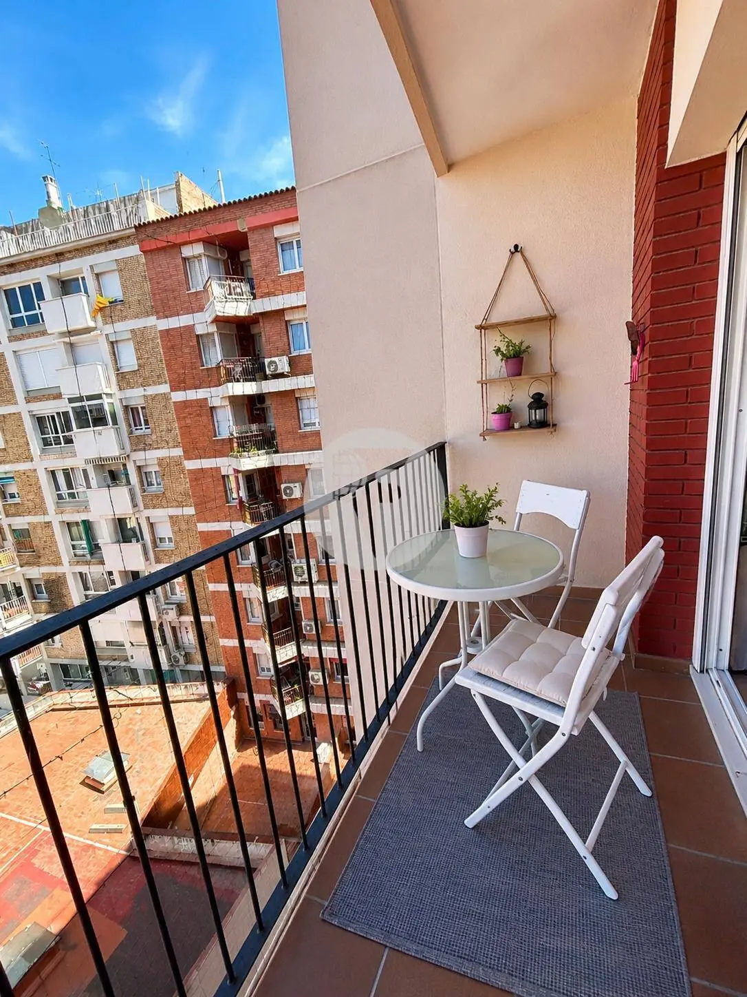 VIVIENDA TOTALMENTE REFORMADA CON OPCIÓN DE PLAZA DE PARKING