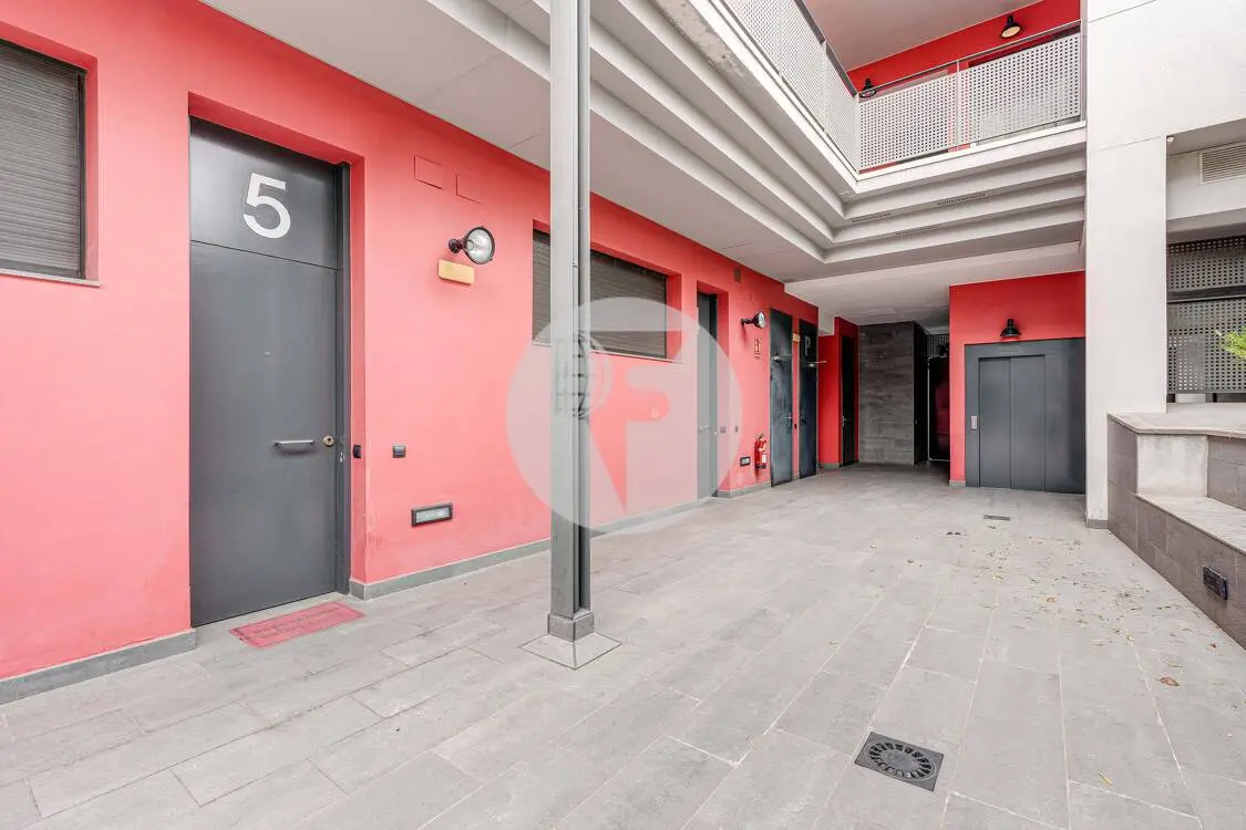 Planta baja en venta con parking y trastero incluidos – Inmueble alquilado en Pere IV (Barcelona) - imagen 25