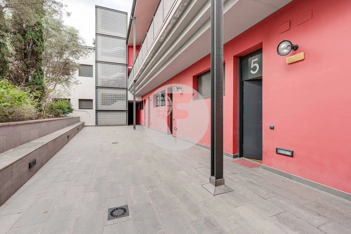 Planta baja en venta con parking y trastero incluidos – Inmueble alquilado en Pere IV (Barcelona) - imagen 23