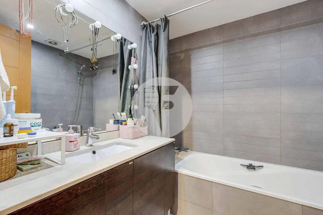 Planta baja en venta con parking y trastero incluidos – Inmueble alquilado en Pere IV (Barcelona) - imagen 14