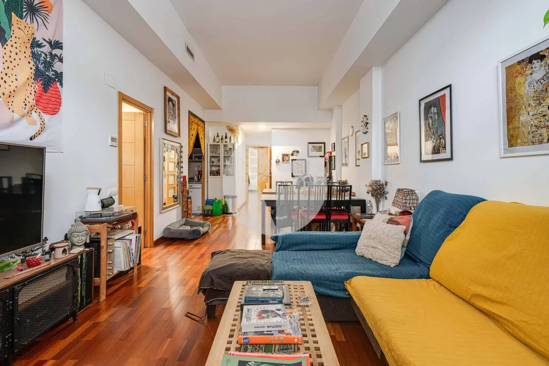Planta baja en venta con parking y trastero incluidos – Inmueble alquilado en Pere IV (Barcelona) - imagen 2