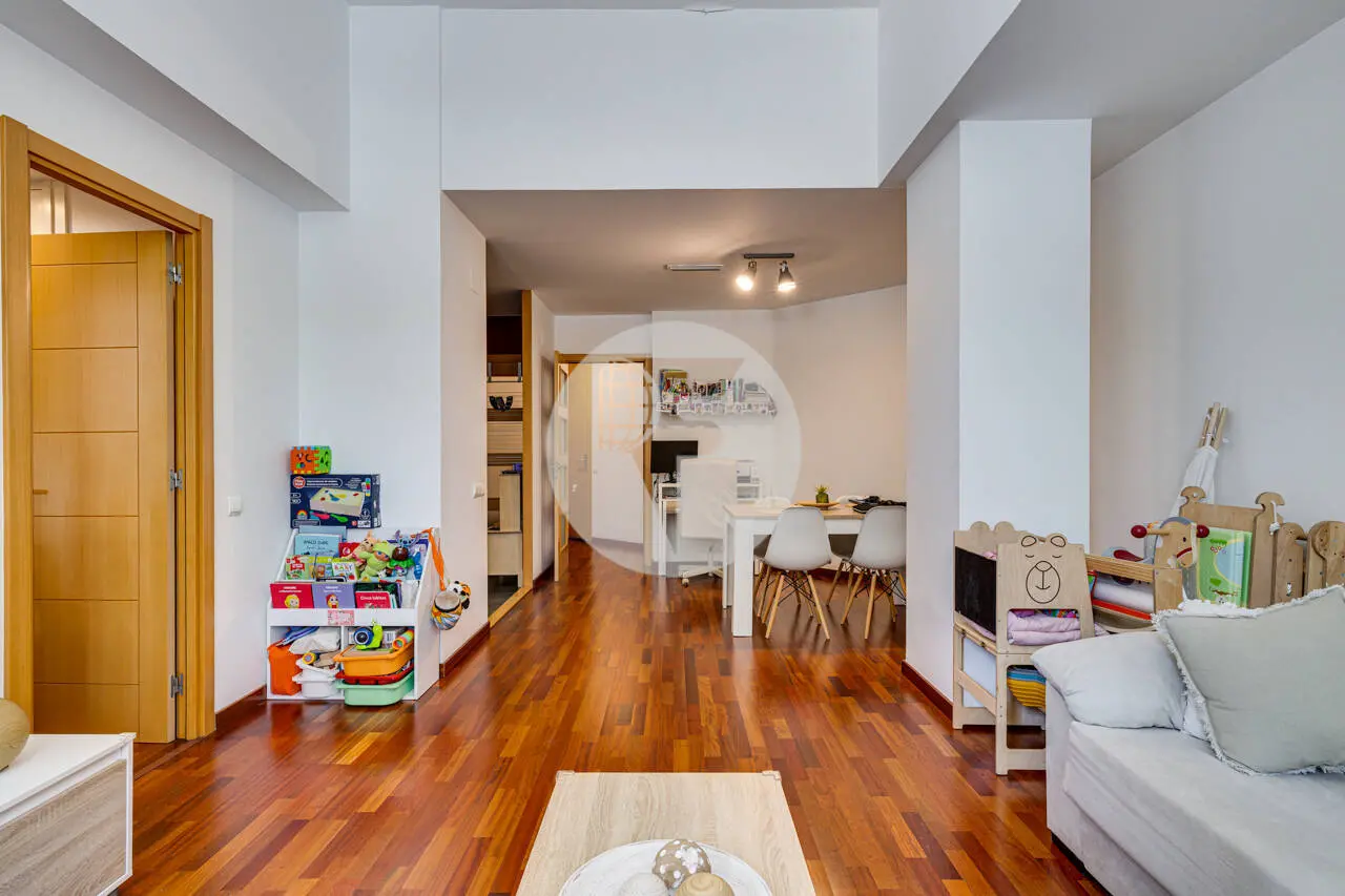 Planta baja en venta con parking y trastero incluidos – Inmueble alquilado en Pere IV (Barcelona) - imagen 5