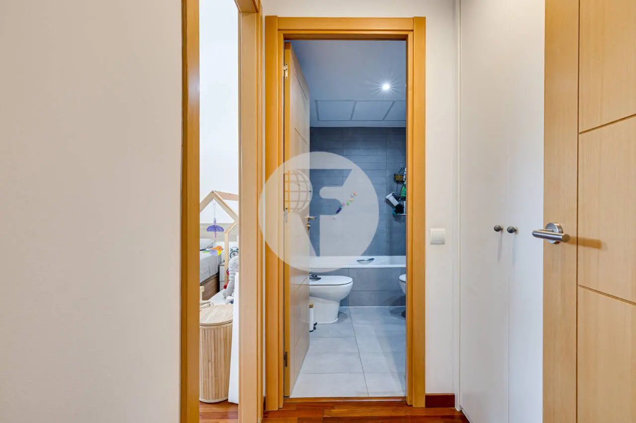 Planta baja en venta con parking y trastero incluidos – Inmueble alquilado en Pere IV (Barcelona) - imagen 26