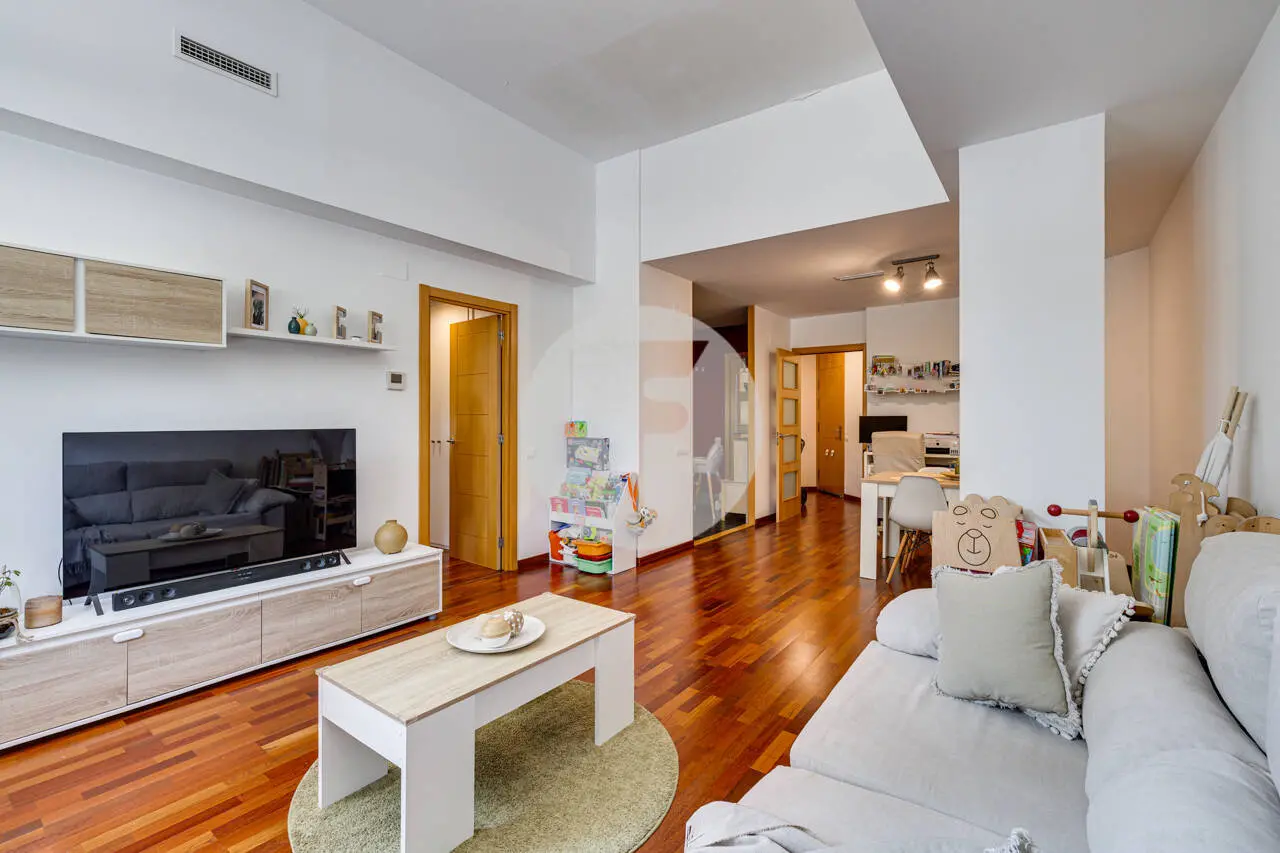 Planta baja en venta con parking y trastero incluidos – Inmueble alquilado en Pere IV (Barcelona) - imagen 8