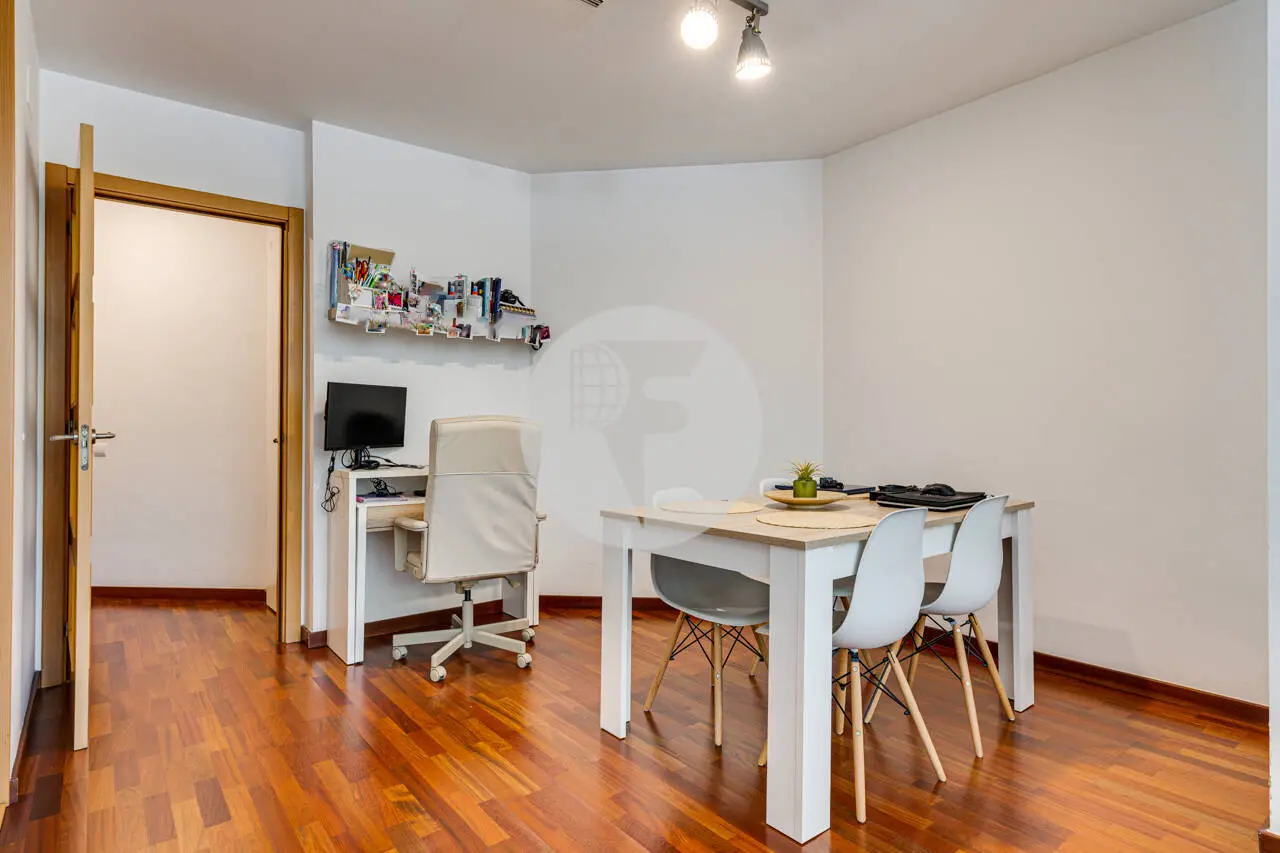 Planta baja en venta con parking y trastero incluidos – Inmueble alquilado en Pere IV (Barcelona) - imagen 9