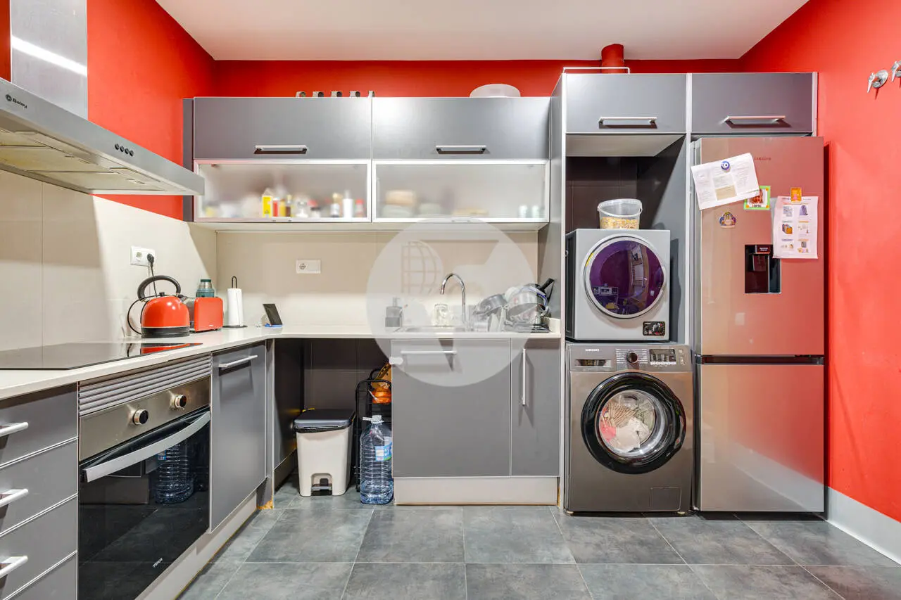 Planta baja en venta con parking y trastero incluidos – Inmueble alquilado en Pere IV (Barcelona) - imagen 15