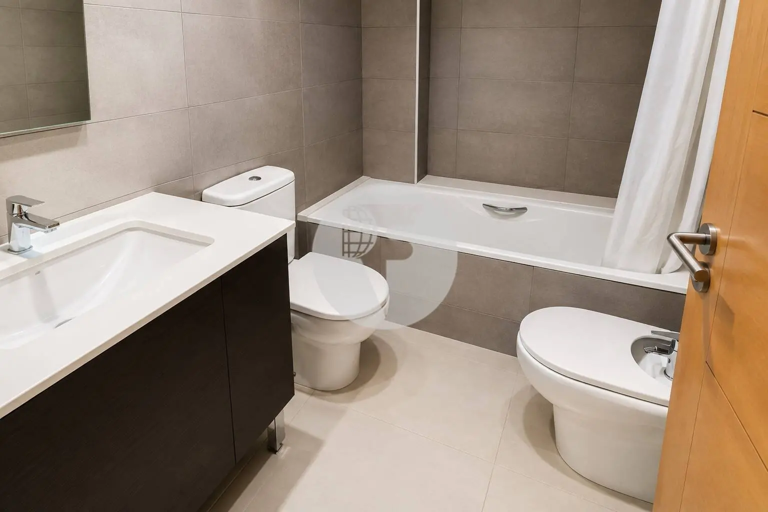 Dúplex en venta con parking y trastero incluidos – Inmueble alquilado en Pere IV (Barcelona) - imagen 13