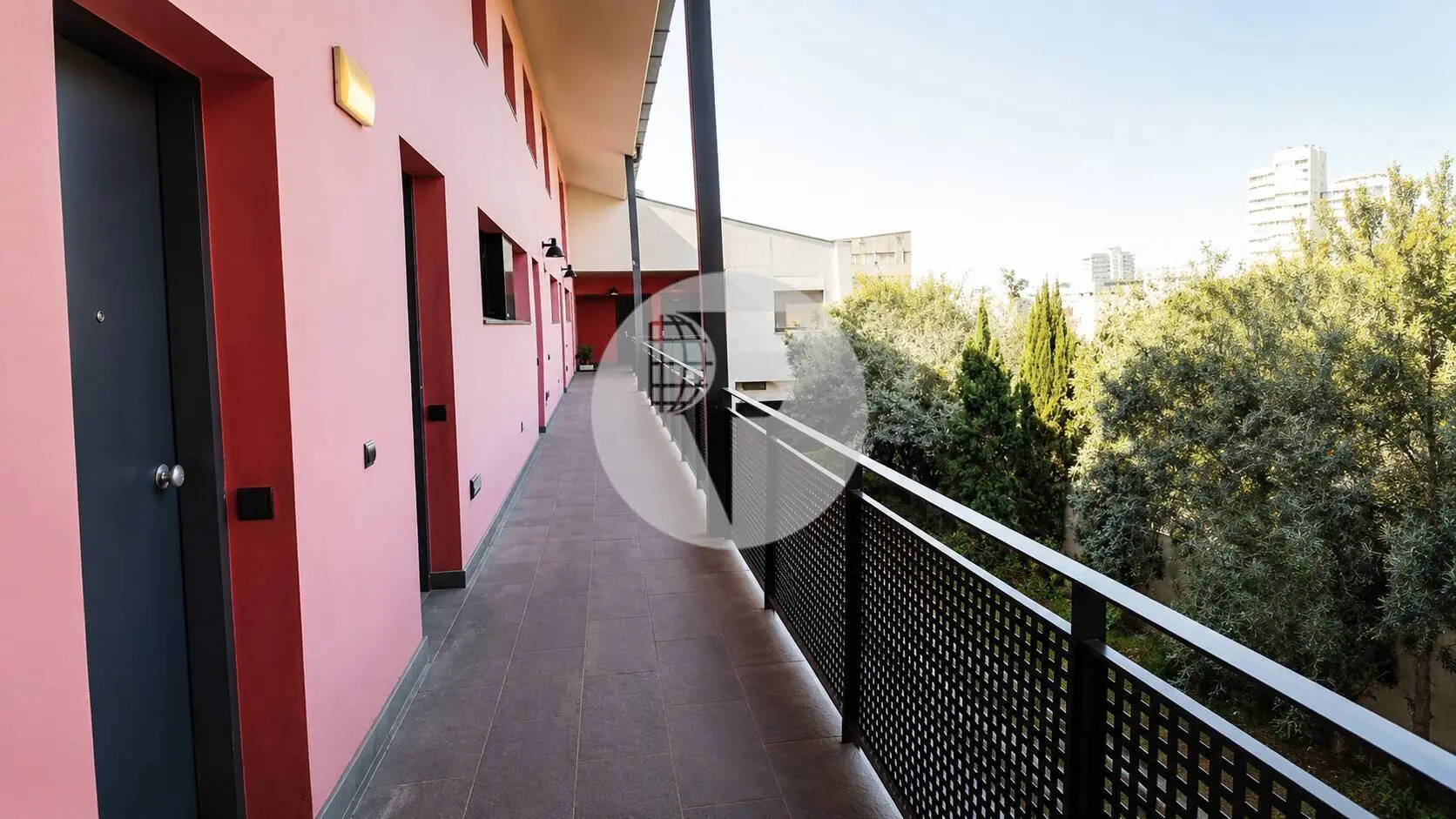 Dúplex en venta con parking y trastero incluidos – Inmueble alquilado en Pere IV (Barcelona) - imagen 14