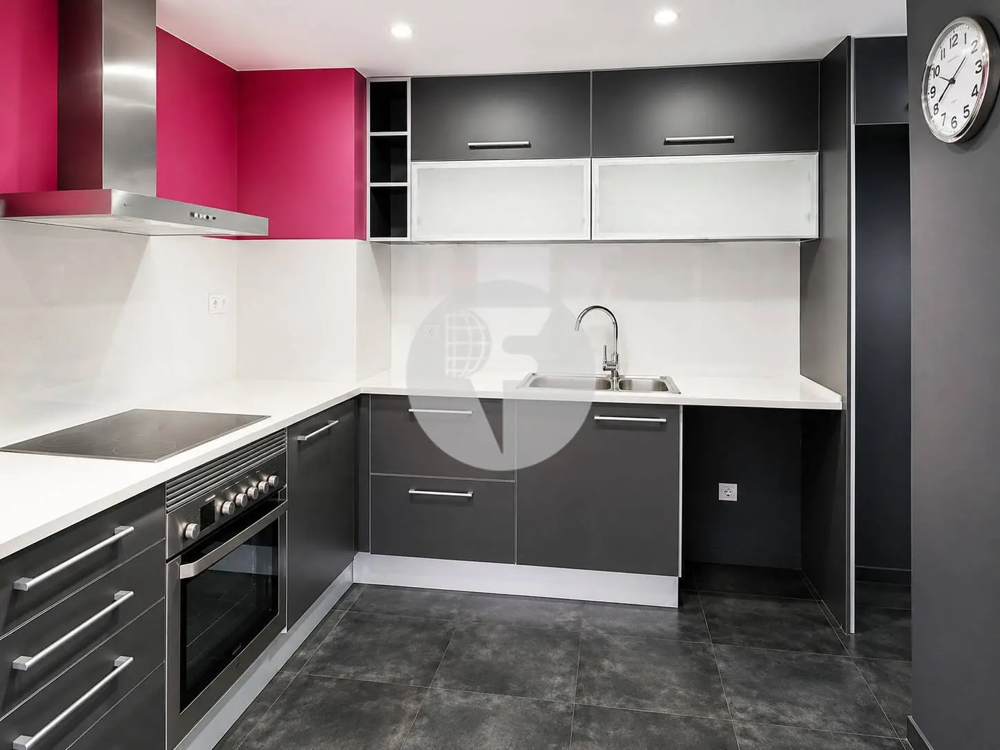 Dúplex en venta con parking y trastero incluidos – Inmueble alquilado en Pere IV (Barcelona) - imagen 4