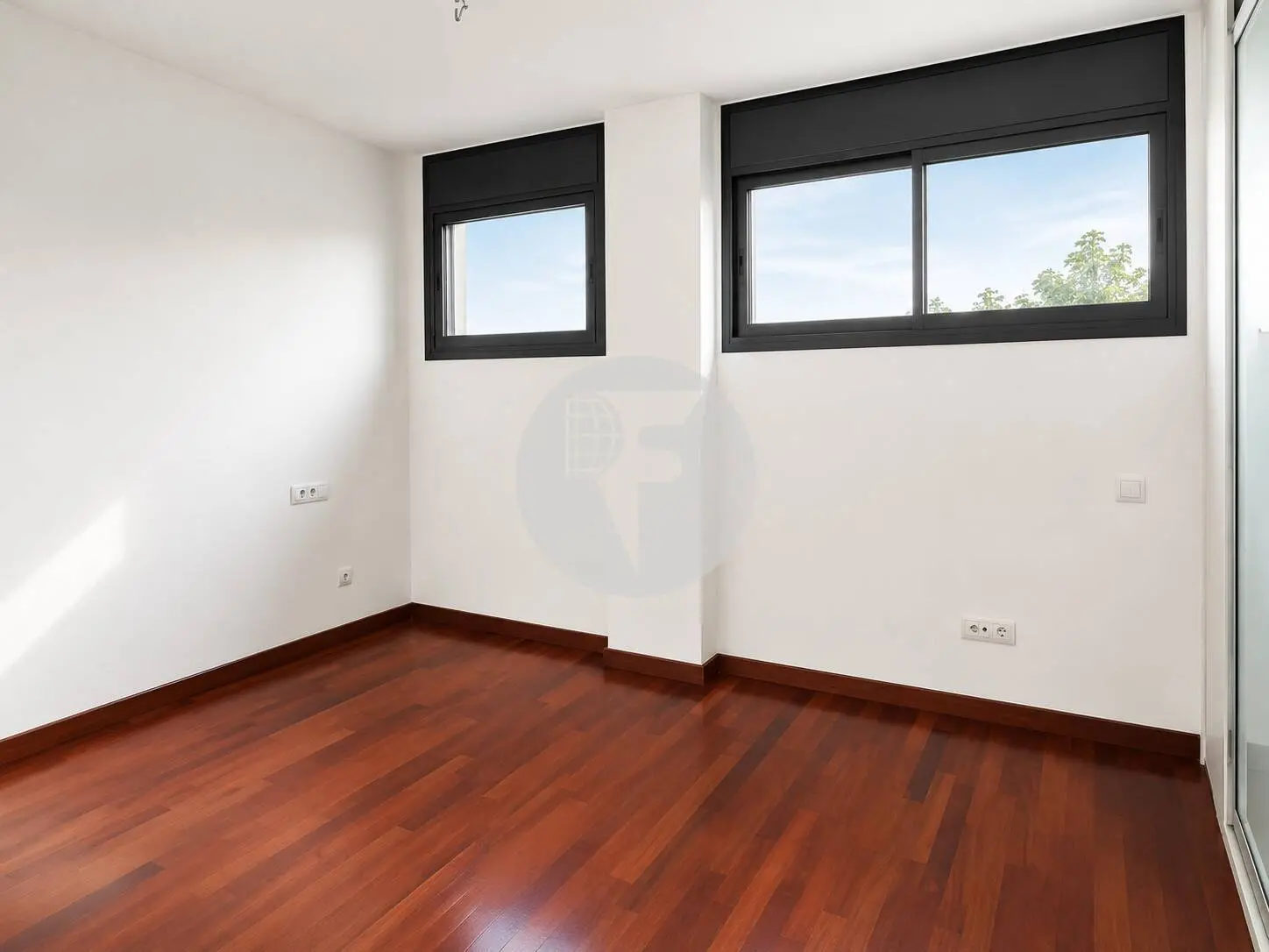 Dúplex en venta con parking y trastero incluidos – Inmueble alquilado en Pere IV (Barcelona) - imagen 5