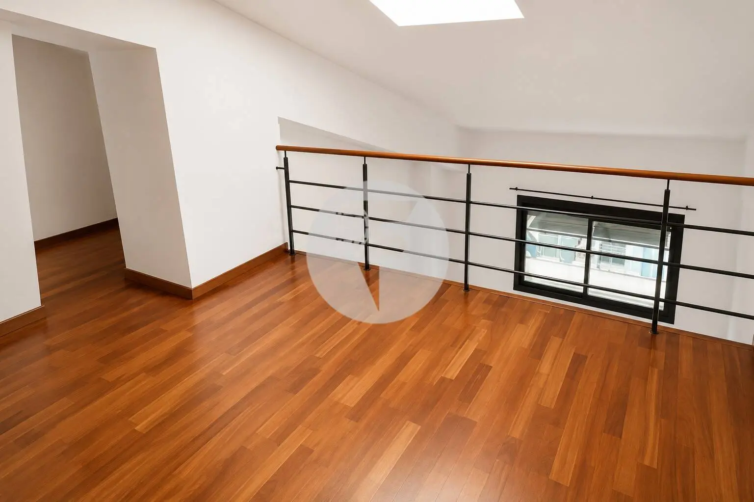 Dúplex en venta con parking y trastero incluidos – Inmueble alquilado en Pere IV (Barcelona) - imagen 11