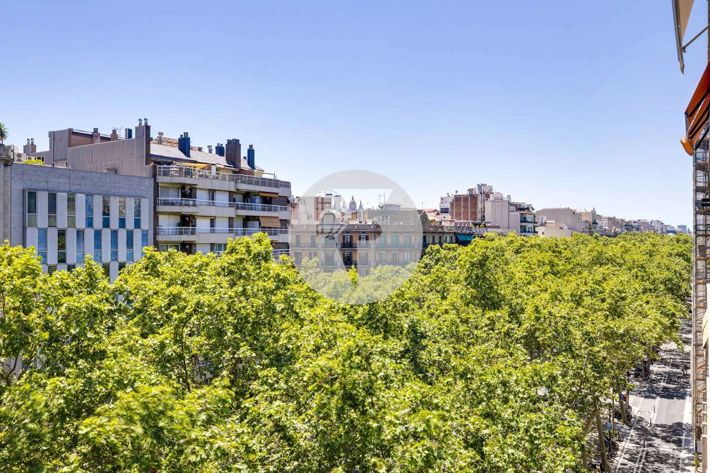 Residencia exclusiva con amplia terraza en Gran Via – Eixample de Barcelona - imagen 17